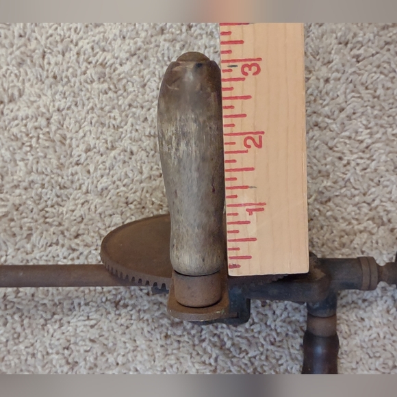 Antique Dunlap Shoulder Plate Hand Drill with Wood Handles - Picture 9 of 10
